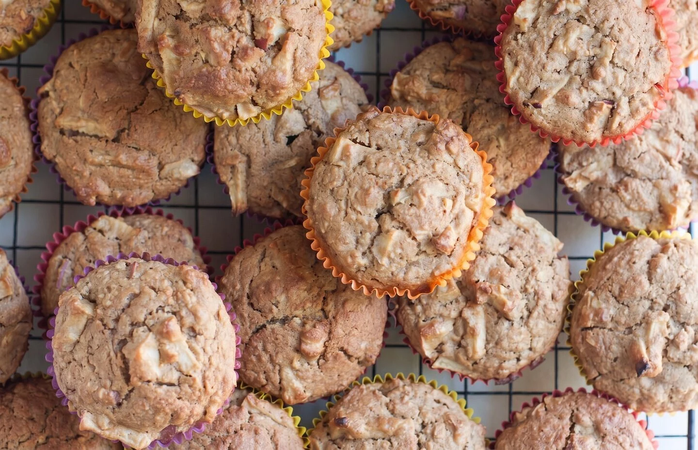 Apple Oatmeal Muffins